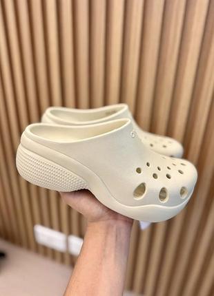 Жіночі крокси платформа беж аура crocs clog platform aura bone