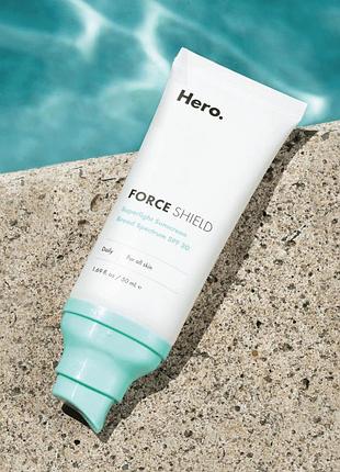 Hero cosmetics force shield superlight sunscreen spf 30. солнцезащитное средство для кожи склонной к акне