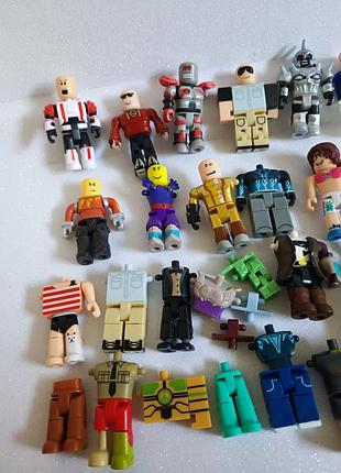 Оригинальные фигурки из игры роблокс. 3