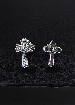 Серебряные серьги-гвоздики в форме крестиков, с фианитами - 2 шт.