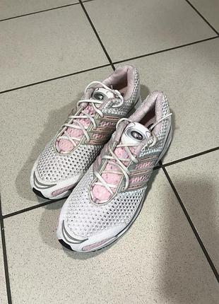 Оригінадьні кросівки adidas 44 р