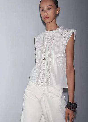 Біла блуза топ з вишивкою зара zara