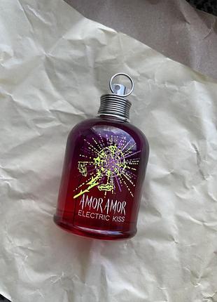 Amor amor electric kiss cacharel  10 мл