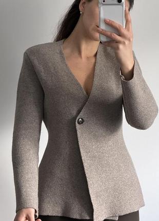 Вовняний кардиган zara s р.