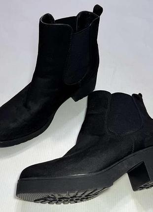 Черевики челсі, ботильйони замшеві, le scarpe, 41р, 26,5 см, як нові!