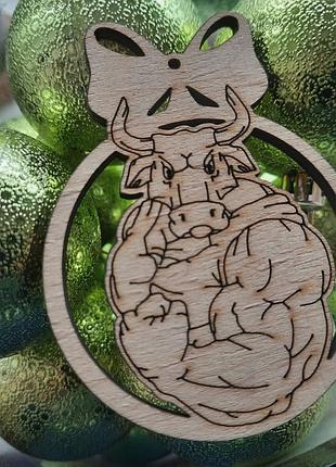 Новогодняя ёлочная игрушка из фанеры, шарики год быка