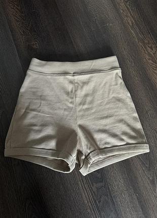 Жіночі шорти в рубчик  zara