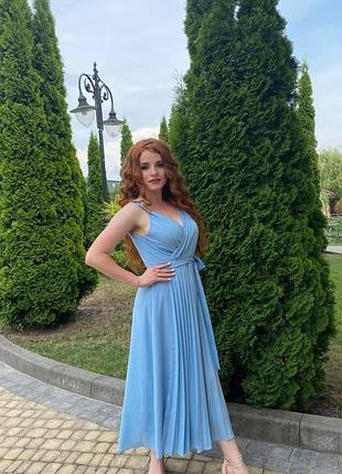 Гарна сукня на вихід, потребує хімчистки, одягала 1 раз на весілля, має пояс