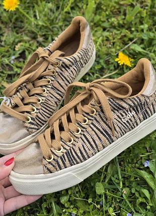 Стильные анималистичные кеды gola tiger/gold 37р