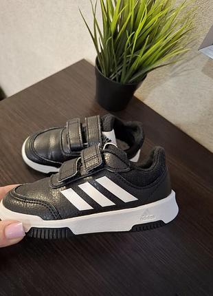 Кросівки дитячі adidas 25 р
