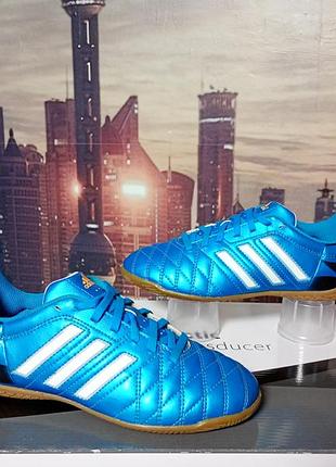 Футзалки adidas,модель: 11questra (art. m29850) размер 36, длина стельки 23 см,цвет: яркий синий металлик, страна производитель вьетнам, оригинал 
​