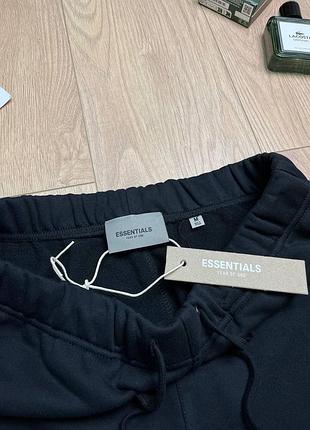 Шорти essentials 4