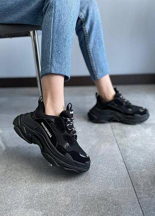 Женские кроссовки triple s black
