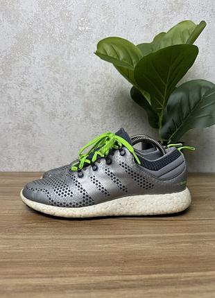 Жіночі кросівки adidas розмір 39