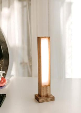 Аккумуляторный led-светильник из натурального дерева (беспроводная настольная лампа с usb-c)