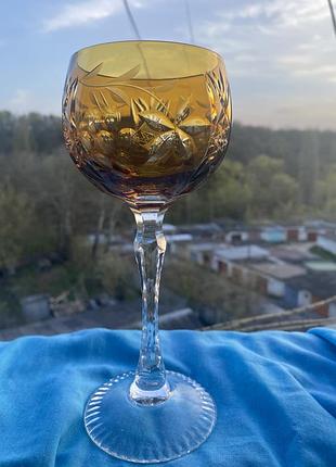 Кришталевий бокал