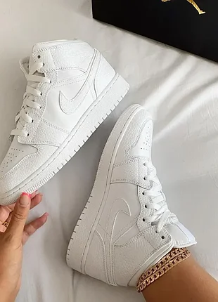 Женские кроссовки nike jordan air 1 mid(gs) (38,5р.24,5-25см)