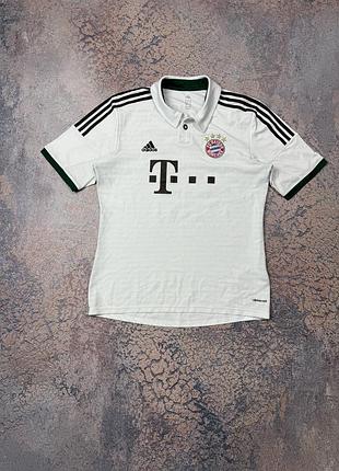 Футбольна джерсі adidas bayern munich 27 alaba розмір л