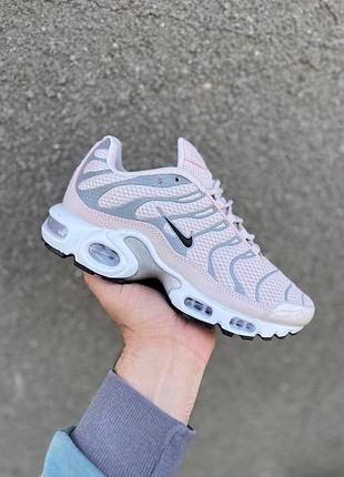 Женские кроссовки nike tn