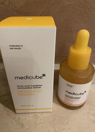 Medicube kojic acid turmeric niacinamide serum осветляющая сыворотка