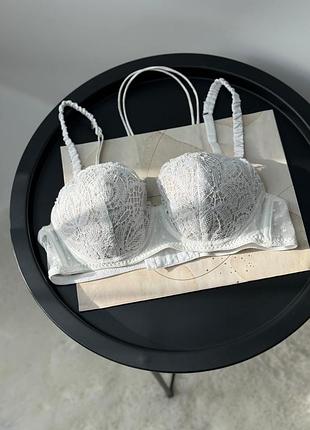 Бюстгальтер intimissimi италия с изысканным узором размер 85в