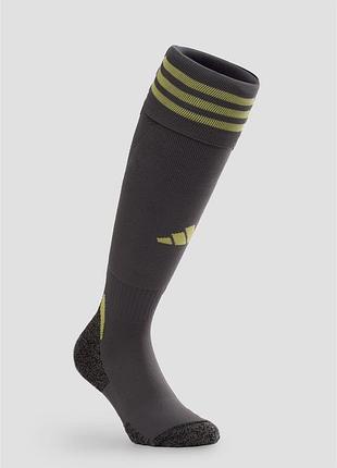 Футбольные гетры от adidas