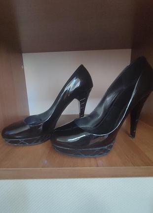 Туфли женские, burberry, 37.5 размер, лаковые
