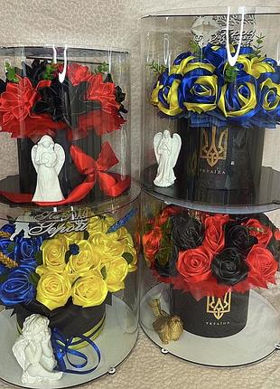 Букети в тубусі з стрічки