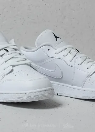 Кроссовки nike air jordan подростковые (оригинал)