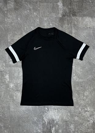 Футболка nike найк academy dri-fit чорна спортивна футбольна тренувальна оригінал m розмір чоловіча стан ідеальний black training jersey t-shirt