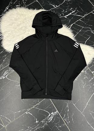 Чорна худі на блискавці adidas z.n.e. full-zip hooded track jacket, яка виготовлена з комбінації перероблених та відновлюваних матеріалів.