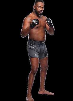 Пластиковая ростовая фигура джон джонс ufc 180 см,