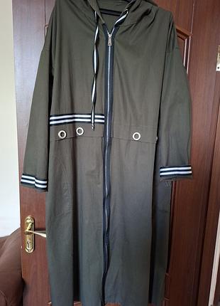 Стильний плащ, розмір 62-62