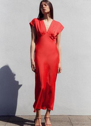 Невероятное красное сатиновое платье миди от бренда zara,размер м.