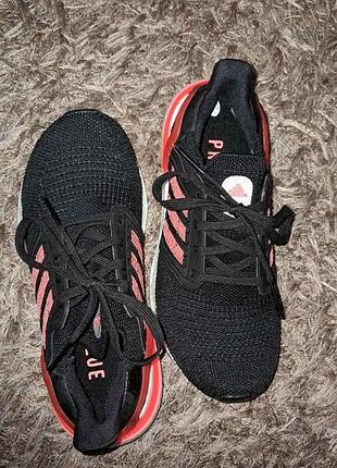 Кросівки adidas дитячі, унісекс. нові.