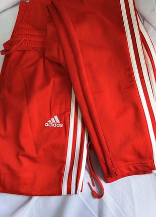 Adidas червоні спортивні штани різного типу
