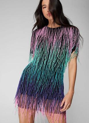 Веселкова міні сукня-футляр з китицями та бісером бренду nasty gal