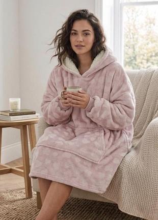 Худі-плед (також відоме як "snuggle hoodie" або "кофта-ковдра") -