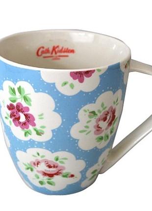 Велика кружка "crush mug" від бренду cath kidston у дизайні "provence rose" (блакитна), виготовлена з порцеляни.