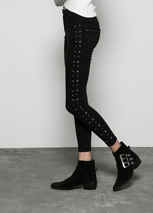 Чобітки козачки bershka