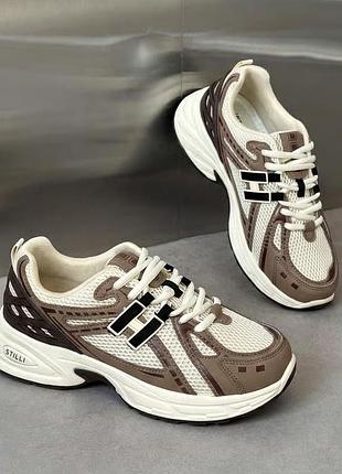 Жіночі кросівки new balance