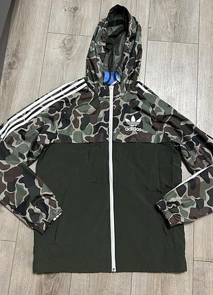Ветрівка adidas