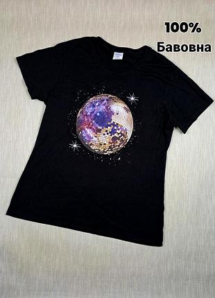 Стильная женская футболка