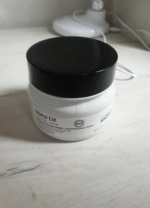 Профессиональная маска для волос loreal metal detox 250 ml