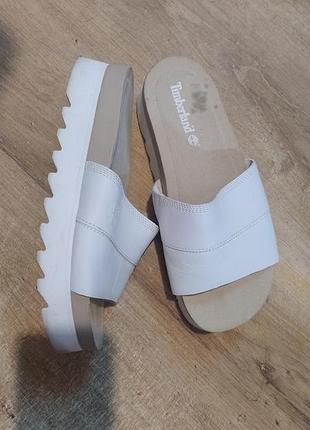 Шлепки фирменные, кожаные