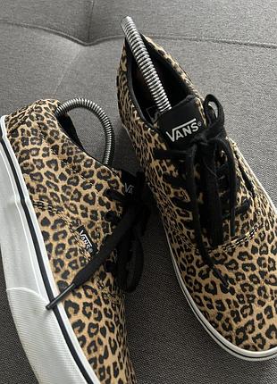 Дуже стильні леопардові кеди vans