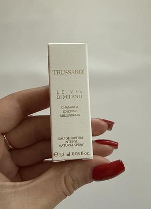 Пробник парфумована вода trussardi le vie di milano champaca edizione milledimata 1.2 ml
