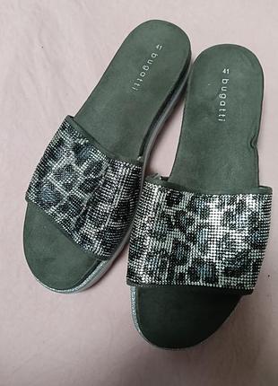 Шльопки жіночі