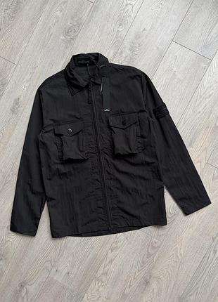 Чоловічий овершорт stone island чорного кольору з кишенями