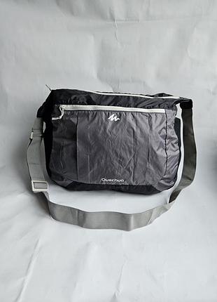 Сумка мессенджер quechua compact 15l серая